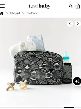 Tushbaby The Pack Kids Accessory Organizer - Black Snake Print